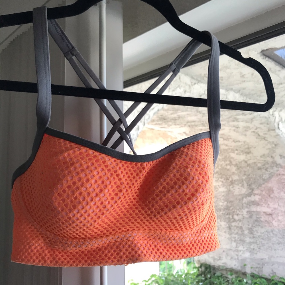 Trendy VSX Sports Bra